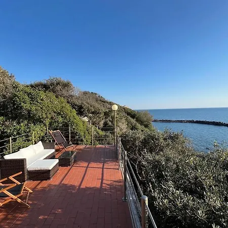 2-bedroom Tuscan Seafront - Private Seafront And Access To The Sea * רוזיניאנו מריטימו