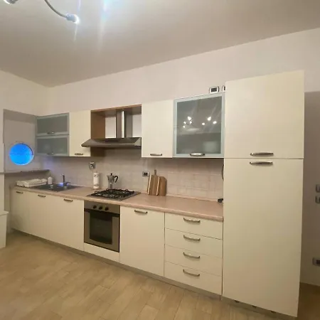 2-bedroom Tuscan Seafront - Private Seafront And Access To The Sea דירה *