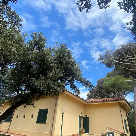 2-bedroom Tuscan Seafront - Private Seafront And Access To The Sea דירה