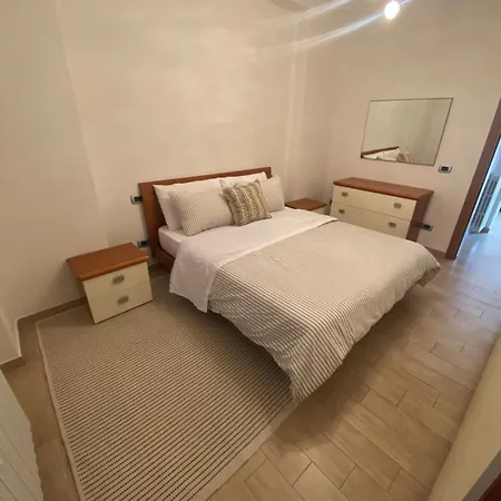 2-bedroom Tuscan Seafront - Private Seafront And Access To The Sea
